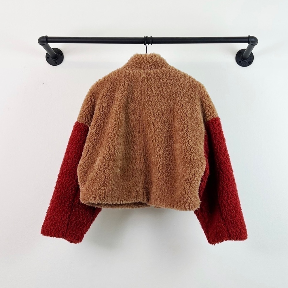 NEW Kendall + Kylie Revolve Sherpa Front Zipped Utility Jacket Caramel - Picture 6 of 7
